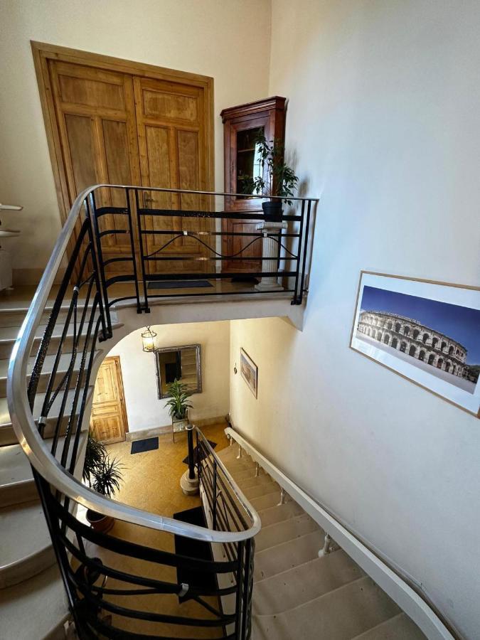 Appartement 4 A 8 Personnes, Spacieux De Standing Classe 4 Etoiles Nimes Exterior photo